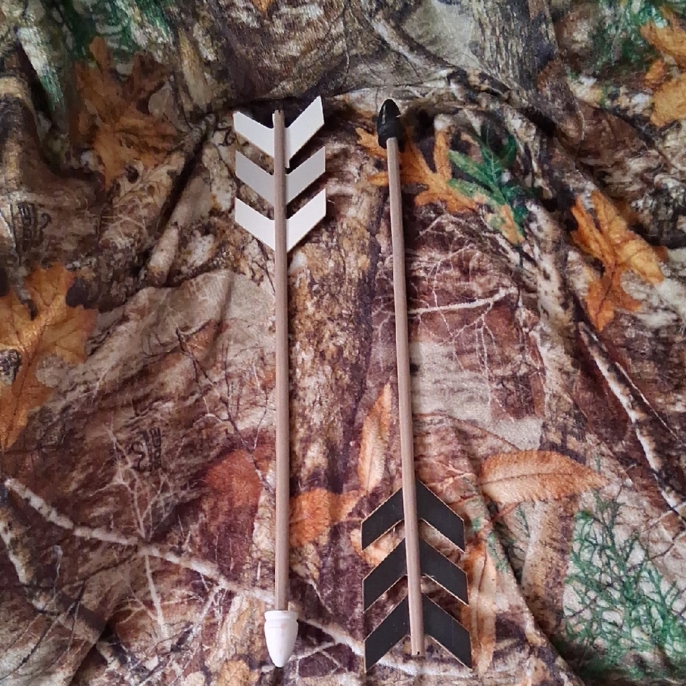 Decorative Wooden Arrows - White and Black Fletching